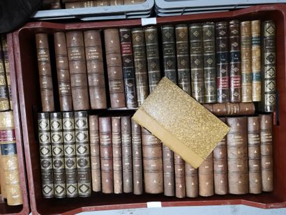 null 
5 manettes de livres reliés, Chateaubriand, Walter Scott, History of England,...