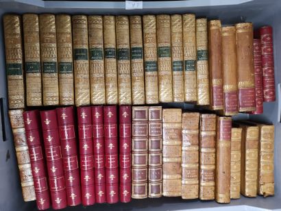 null 
4 manettes, lot de livres reliés Walter Scott, Virgile, Voltaire et divers

(incomplet...