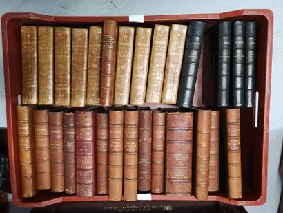 null 
4 manettes Lot de livres reliés, Work of Pesey, Histoire d'Angleterre, Sorel,...