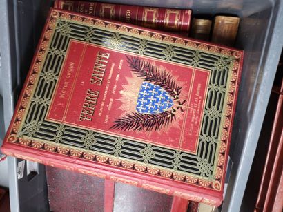 null 
3 caisses de volumes reliés dont Le tour du Monde, L'illustration, André Michel...