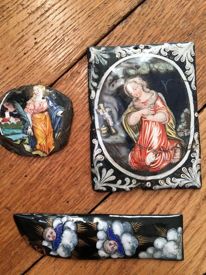 null Lot of painted enamel plates including Nativity 7x5.5cm, Virgin, Putti, St....