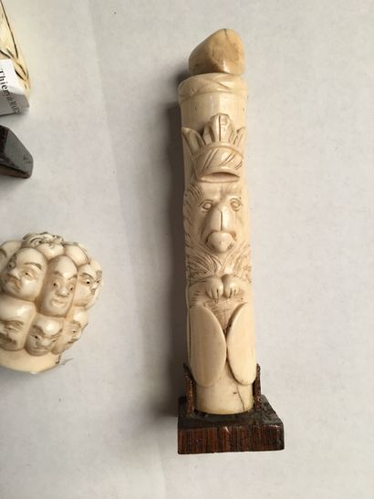 null Lot of 5 ivory handles or knobs carved with an eagle, snake head, totem with...