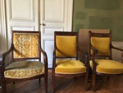 Meeting of three mahogany armchairs Restoration...
