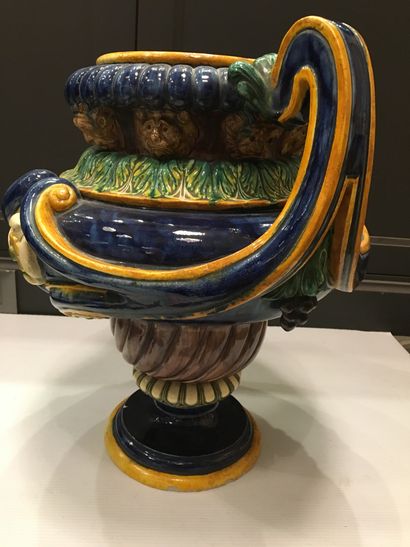 null Vase on pedestal by Sergent (pedestal damaged)

H : 47 cm

Lot sold as is