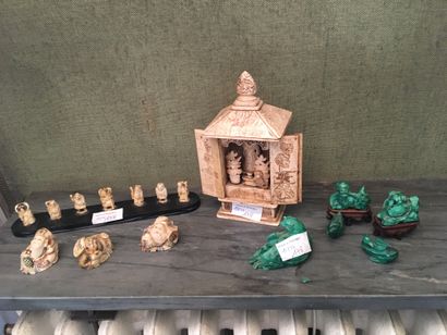 Lot: portable ivory altar and 3 ivory netsuke,...