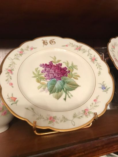 null Ref 78 / Lot of decorative plates in porcelain of Paris and Limoges and various,...