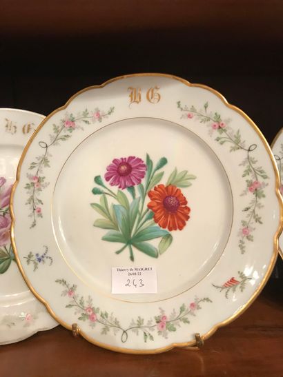 null Ref 78 / Lot of decorative plates in porcelain of Paris and Limoges and various,...