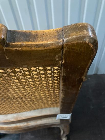 null Paire de fauteuils cannés. Entretoise en X

Style Louis XV

H : 93 - L : 65...