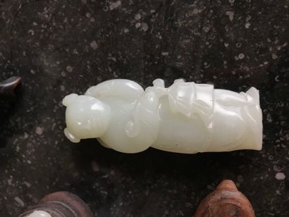 null Ref 45 / China

Lot of 6 nephrite groups including 3 characters and 3 animals...