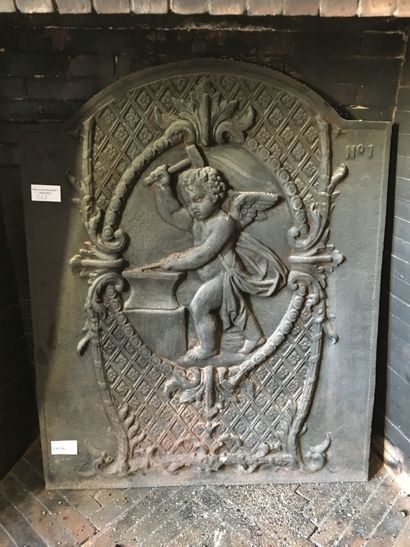 null Fireback, decoration of a blacksmith love

62 x 49 cm

Lot sold as is