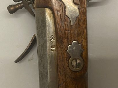 null Pistolet d'infanterie à silex, canon octogonal poinçonné de Saint-Etienne, calibre...