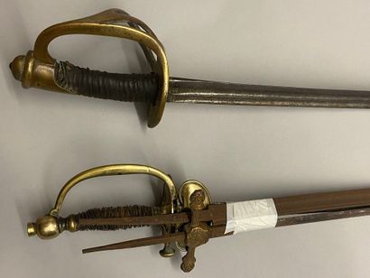 null Un sabre de grosse cavalerie de type 1822, sans fourreau ; on joint une lame...
