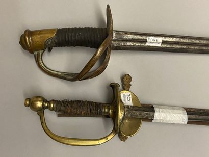 null Un sabre de grosse cavalerie de type 1822, sans fourreau ; on joint une lame...