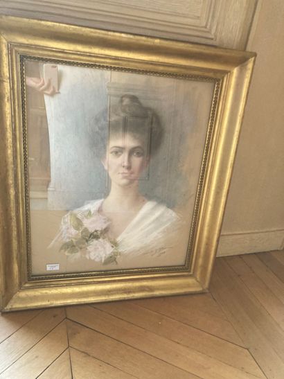 null ref 121 "Marcelle GUDIN

Portrait of a woman 

Pastel signed lower right and...