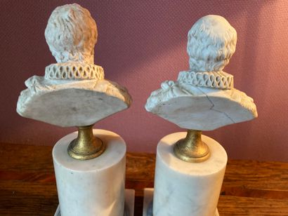 null Paire de bustes en biscuit sur colonne en marbre

Henri IV et Sully 

XIXème...
