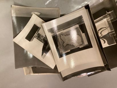 null Lot of 25 black and white photos of works of Etienne COURNAULT (1891-1948) representing...