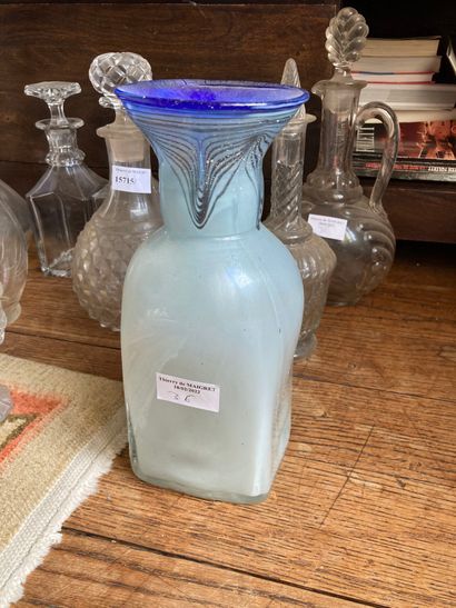 null glassware lot: carafe, jug, falcon, vase, Bohemian glass 

Chips Lot sold as...
