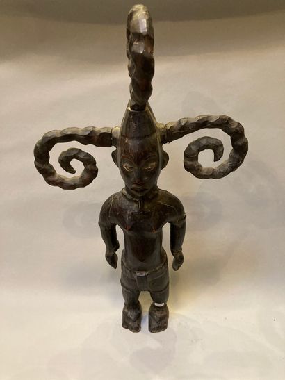 Statuette Ekoï Nigéria

H : 75 cm 

Usures...