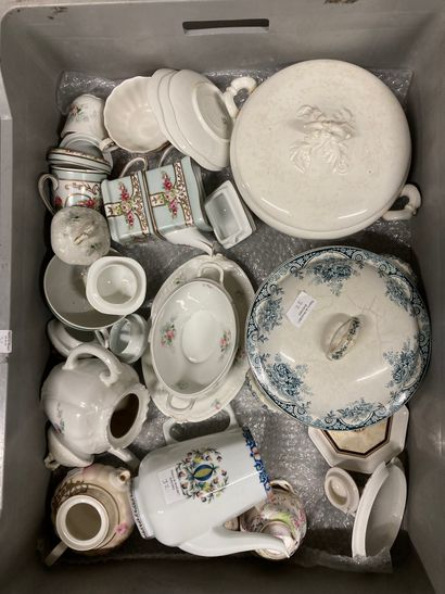 null Lot de porcelaines diverses dont parties de service à thé café et divers dont...