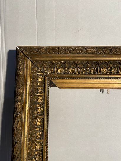 null Wooden frame and gilded stucco said Barbizon

19th century

(accidents)

45...