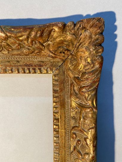 null Cadre en bois et stuc doré

Style Louis XIV

44 x 32 x 7 cm