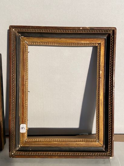 null Pair of small frames in wood and molded paste gilded and blackened

Louis XVI...