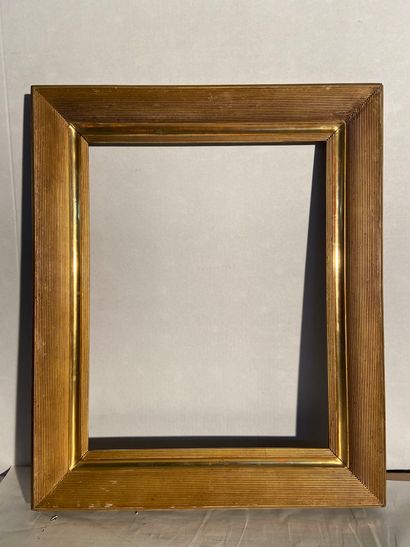 null Molded and patinated wood frame with flutes decoration, (Degas style)

36 x...