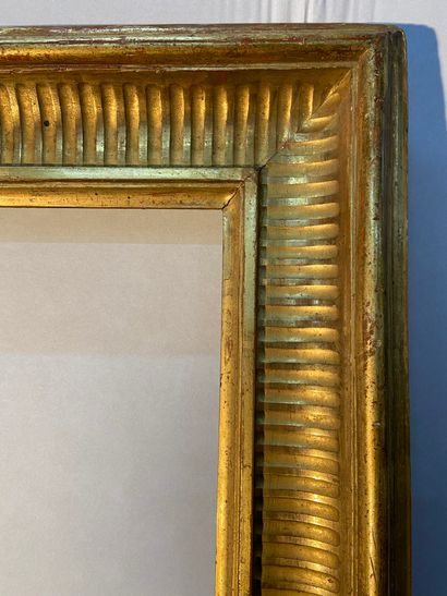 null Molded and gilded wood frame with canals decoration

19th century

(modified...