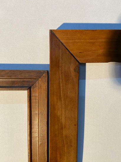 null Three frames in natural wood, various profiles

19th century

22,5 x 20 x 4...