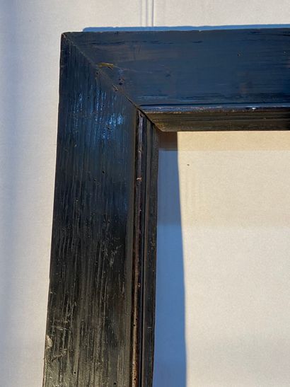null Cadre en bois mouluré et noirci à profil plat

Espagne, XVIII-XIXème

107 x...