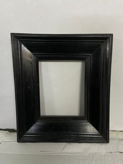 Wooden frame with molded and blackened veneer

Netherlands...