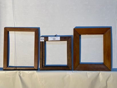 null Three frames in natural wood, various profiles

19th century

22,5 x 20 x 4...