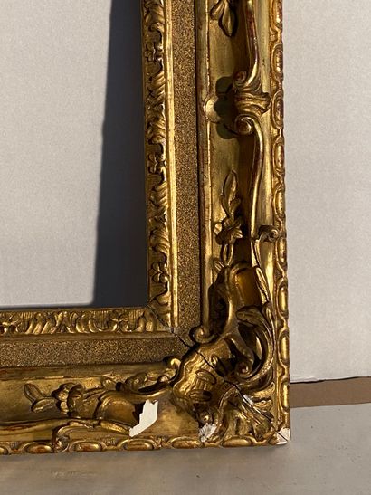 null Carved and gilded wood frame decorated with floral scrolls

France, 19th century,...
