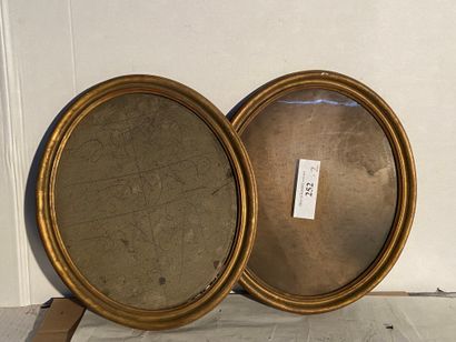 Two oval frames in gilded wood

Louis Philippe...