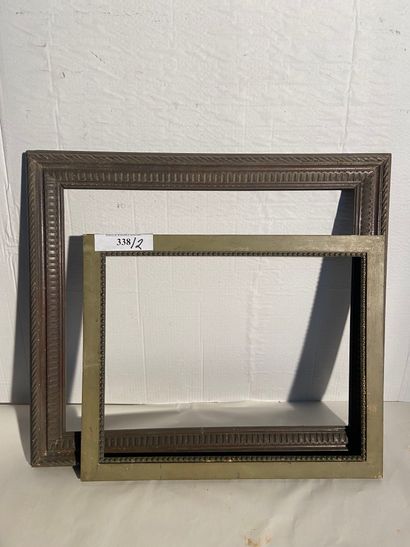 null Two frames in natural wood and grey lacquered wood decorated with pearls and...