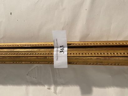 Lot of 10 lengths of molded and gilded wood...