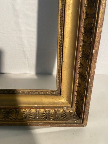 null Cadre en bois et pâte doré à décor de palmettes

Epoque Empire 

64 x 48 x 5,5...