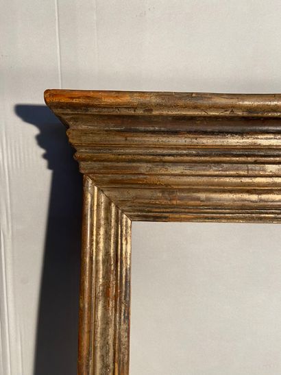 null Architectural frame with tabernacle in molded and silvered wood

Italy XIXth...