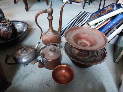null Lot of copper and pewter including pitcher

A lot of silver plated cutlery,...