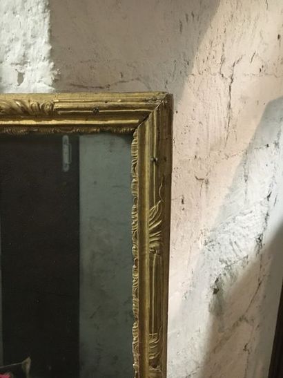null Miroir baguette en bois doré, en partie XVIIIème siècle, remontage. Dim.: 79...