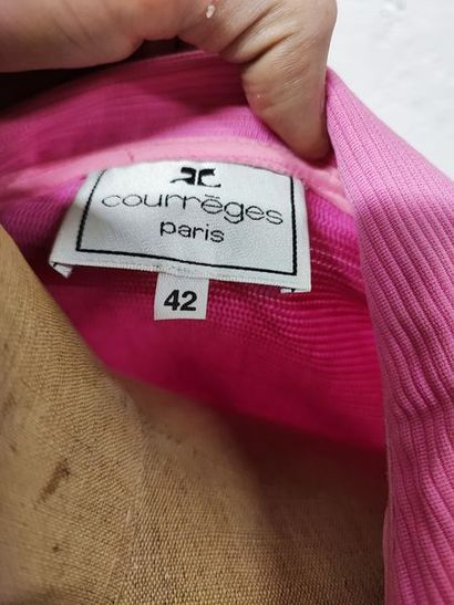 null COURRÈGES Paris

Sleeveless trapeze dress in bright pink cotton ottoman, small...