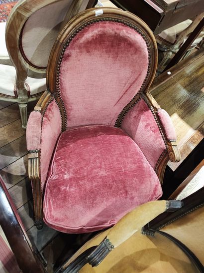 null Ensemble de sièges de style dont bergère gondole de style Louis XV, paire de...