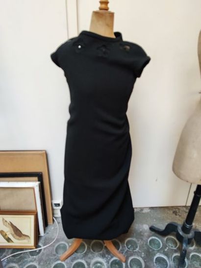 null COURRÈGES Couture Future, circa 1967/1968

N°046631

Robe longue en laine noire,...