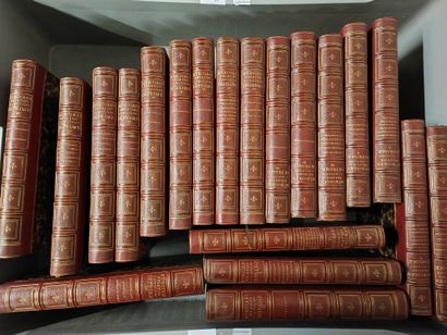 null 
Trois mannettes de volumes reliés dont Chateaubriand, Mme de Sévigné, Histoire...