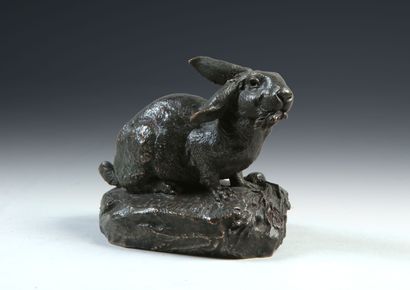 null Prosper LECOURTIER (1851-1925). Rabbit with a carrot. Bronze with a shaded brown...