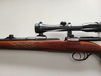 null Carabine Anschutz modèle 1832, calibre 270 (n°). Canon de 60cm, double détente...