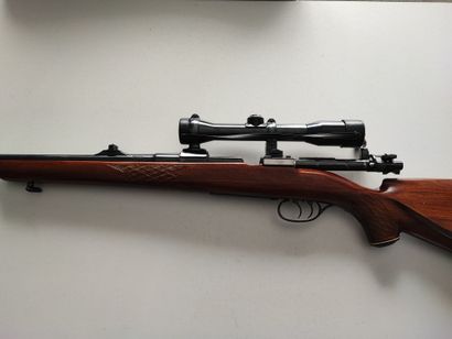 null Carabine Anschutz modèle 1832, calibre 270 (n°). Canon de 60cm, double détente...