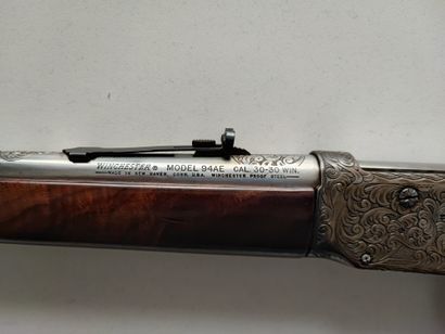 null Carabine Winchester Mod 94 AE calibre 30-30 Win (n°5590372). Canon rayé de 51...