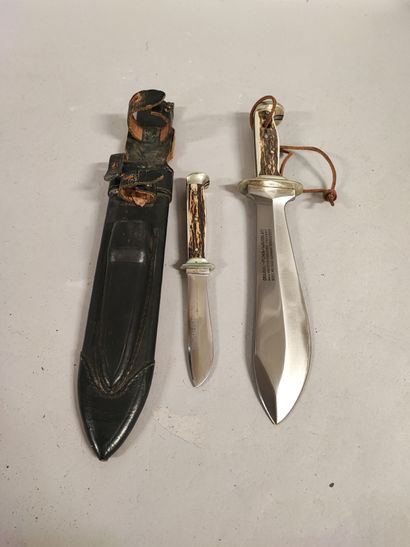 null Beautiful and rare Puma knife. Strong blade of 21,5 cm. In its leather sheath...