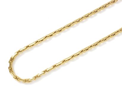 null Collier en or 750 millièmes, maille forçat stylisée, agrémenté d'un fermoir...